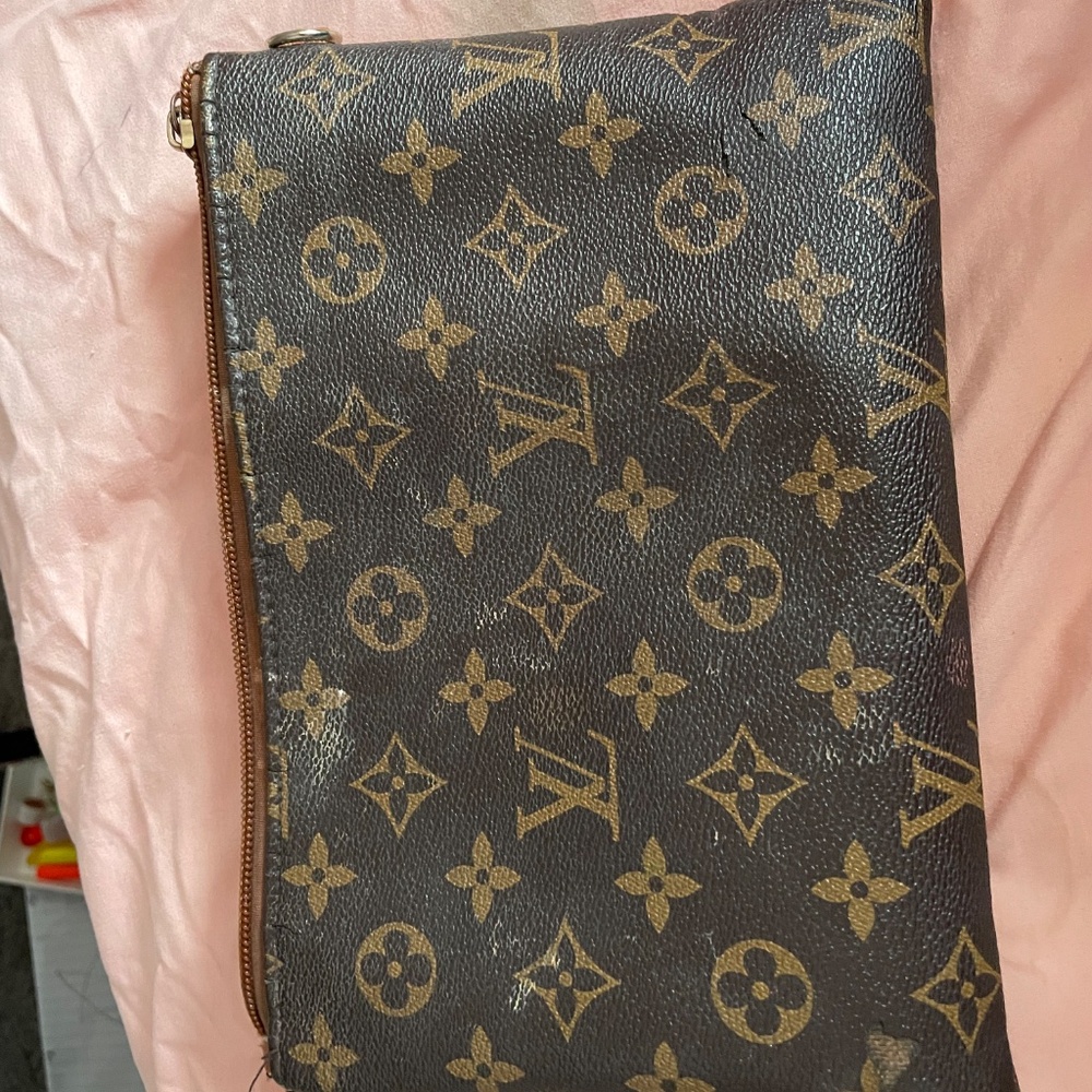 Real Louis Vuitton - Picture 2 of 3